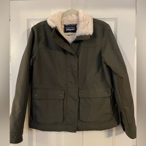Patagonia Women's Olive Green Jacket with Cream Lining